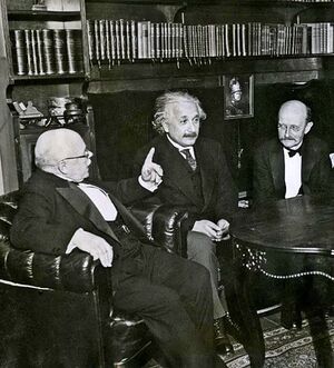 Fig14 Walter-Nernst Albert-Einstein Max-Planck 512x565.jpg