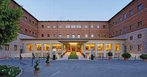 Hotel-Domus-Pacis-Assisi 512x268.jpg